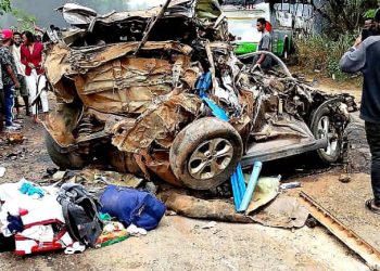 Two Killed, five injured in fiery crash involving fuel Tanker and 3 vehicles on Accra–Kumasi Highway