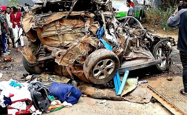 Two Killed, five injured in fiery crash involving fuel Tanker and 3 vehicles on Accra–Kumasi Highway