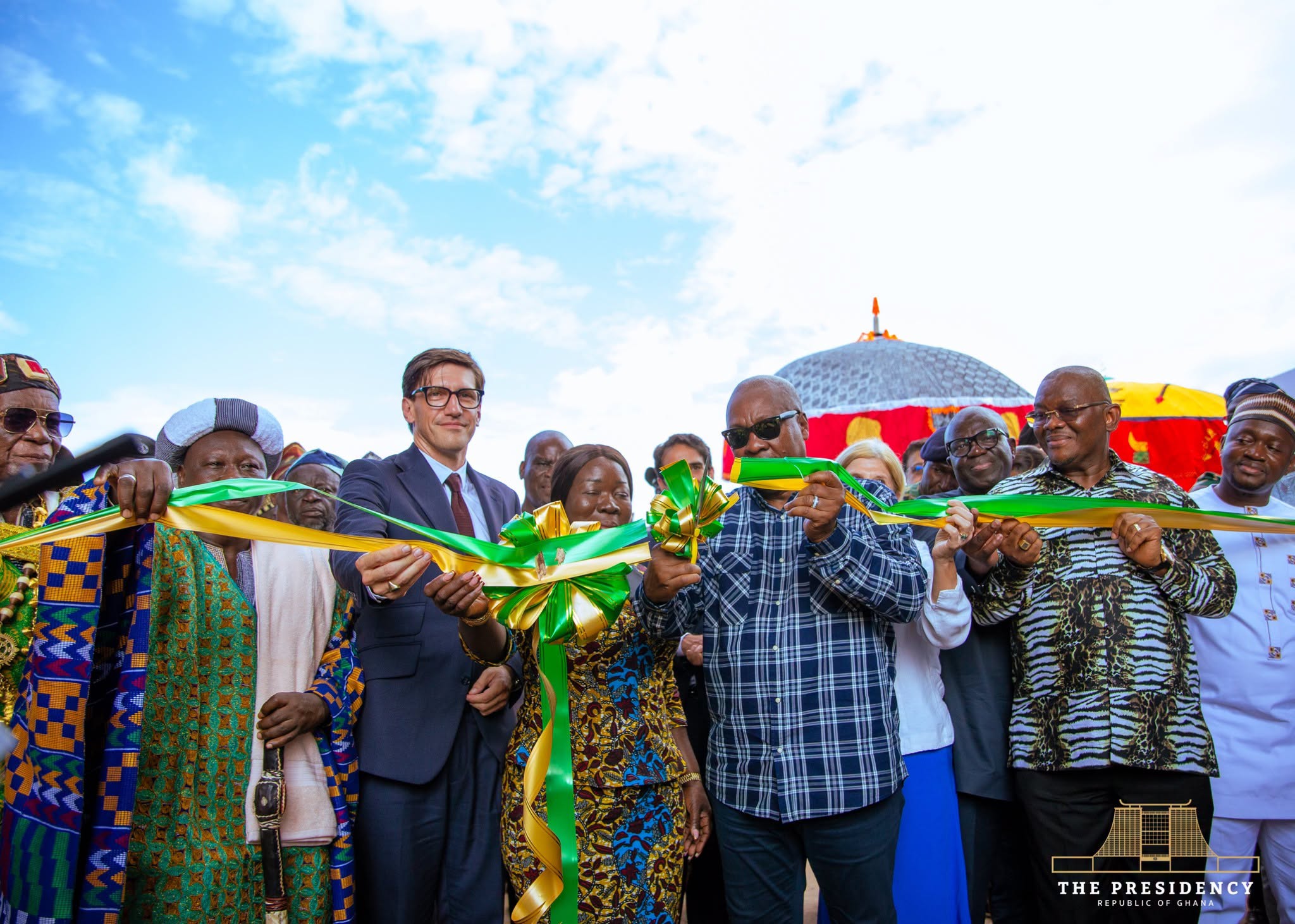 John Dramani Mahama opens northshore apparel