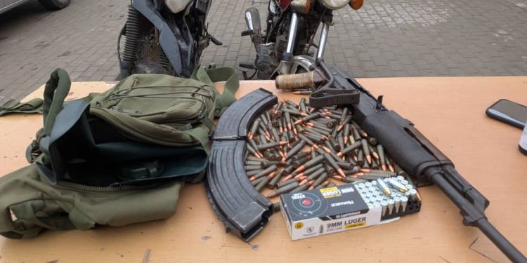 Police kill suspected robber, recover AK-47 and 186 rounds of ammunition 41 Police kill suspected robber, recover AK-47 and 186 rounds of ammunition