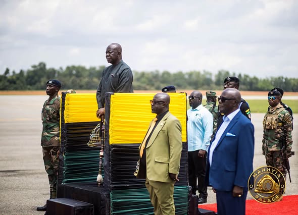 Otumfuo returns to Kumasi after U.S. visit 43 793161553 817865071388220 1823881171243488894 n