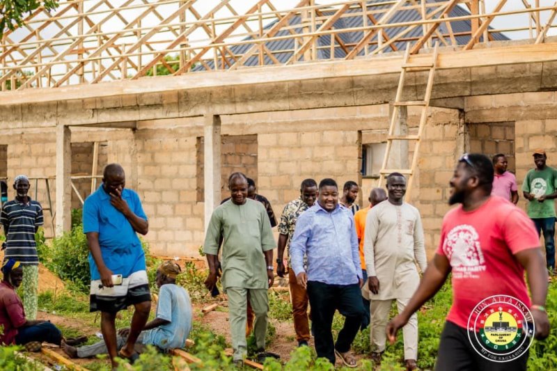 Atta inspects school project