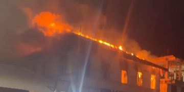 Fire destroys Shops, Houses in Koforidua; Firefighter injured