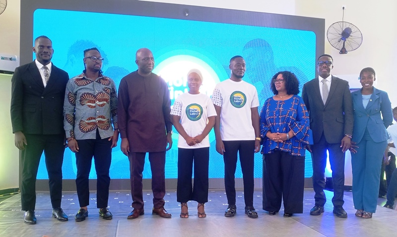 Judges CEO of MMFL pose for a picture with winners of the MoMo Fintech Lab Challenge