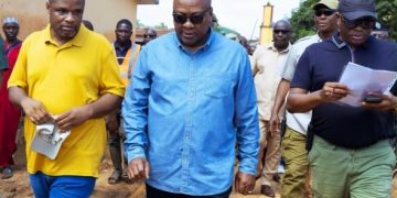 President Mahama donates relief items to Hohoe flood victims