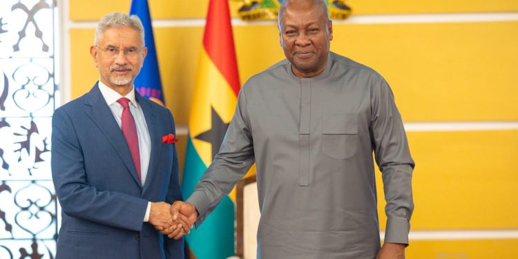 President Mahama discusses trade and investment opportunities with India’s Minister for External Affairs. 41 President Mahama discusses trade and investment opportunities with India’s Minister for External Affairs.